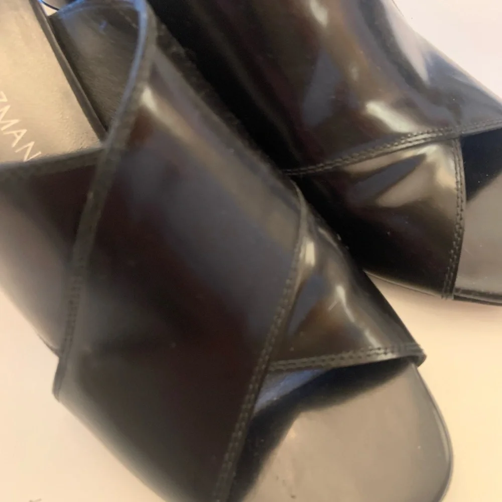 Stuart Weitzman - Picture 2 of 10